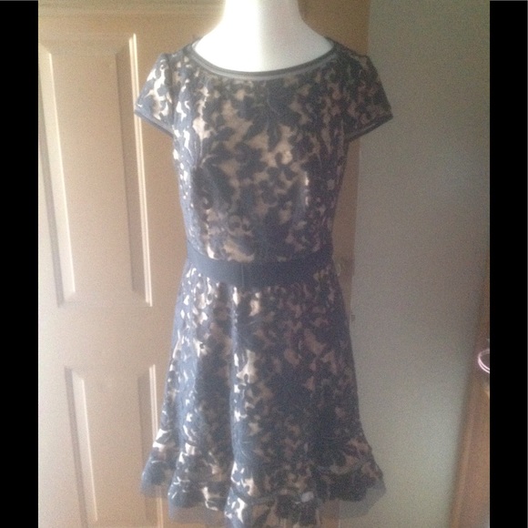 SALE 💄Tadashi Shoji black cocktail dress. Size 10 - Picture 1 of 6